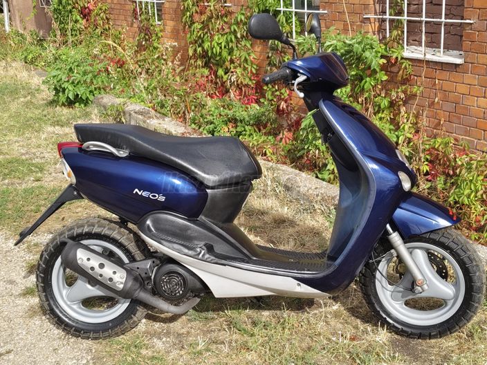YAMAHA NEOS