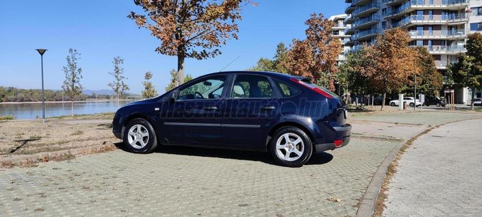 FORD FOCUS 1.4 Trend