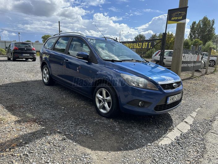 FORD FOCUS 1.8 FFV Titanium