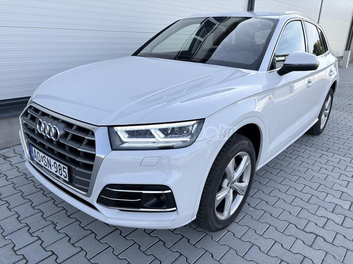 AUDI Q5 40 TDI Sport quattro S-tronic