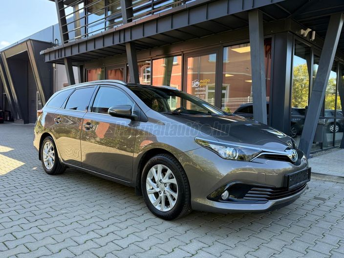 TOYOTA AURIS Touring Sports 1.8 HSD Active MY17 Tempomat (Automata)
