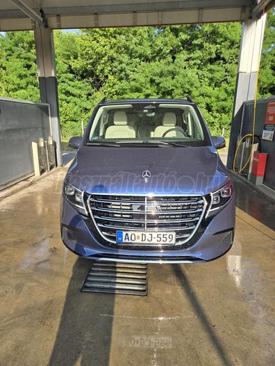 MERCEDES-BENZ V-OSZTÁLY V 300 Style L (Automata) 4x4 (7 személyes )
