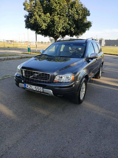 VOLVO XC90 2.4 D [D5] Momentum