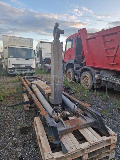 MULTITRAILER ANDES MUTILIFTES FELÉPÍTMÉNY
