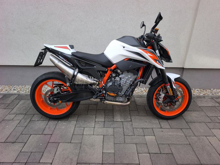 KTM 890 DUKE R