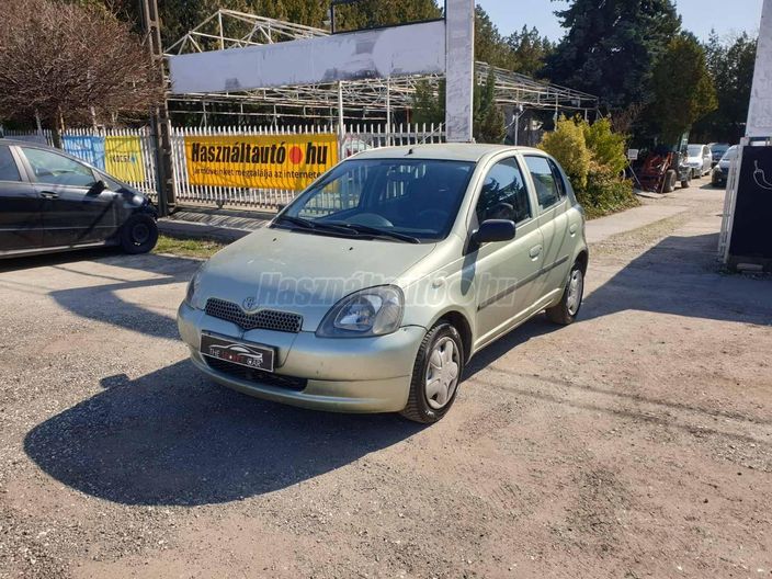 TOYOTA YARIS 1.0 Linea Luna