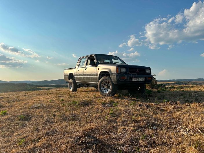 MITSUBISHI L 200 Pick Up 2.5 TD 4WD DK