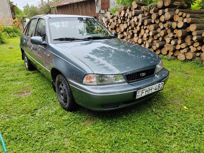 DAEWOO NEXIA 1.5i GL