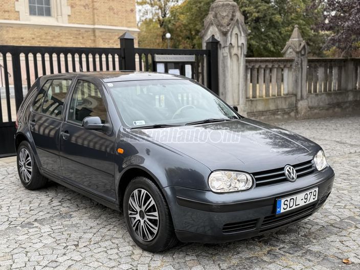 VOLKSWAGEN GOLF IV 1.6 Trendline (Automata)