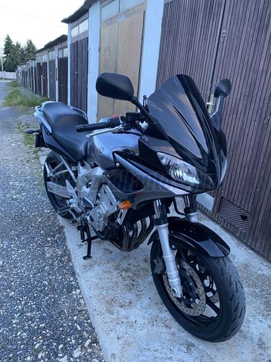 YAMAHA FZ6-S (FAZER)
