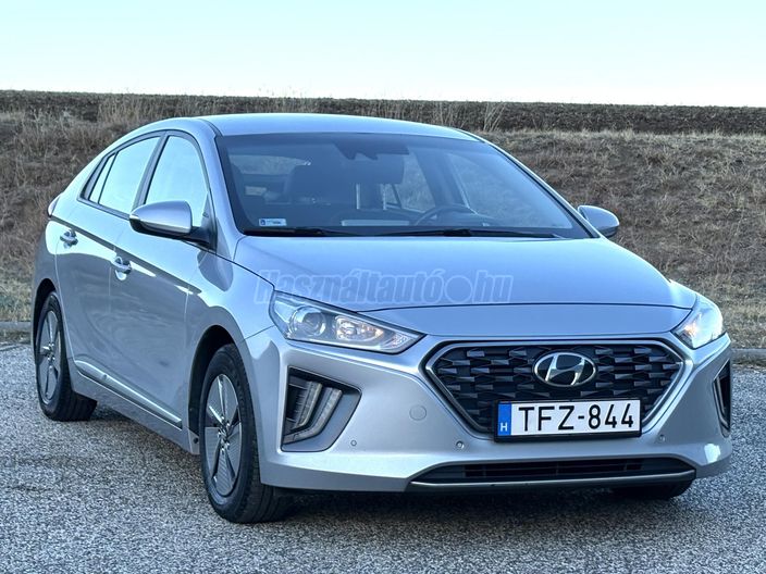HYUNDAI IONIQ hybrid 1.6 GDi Comfort DCT