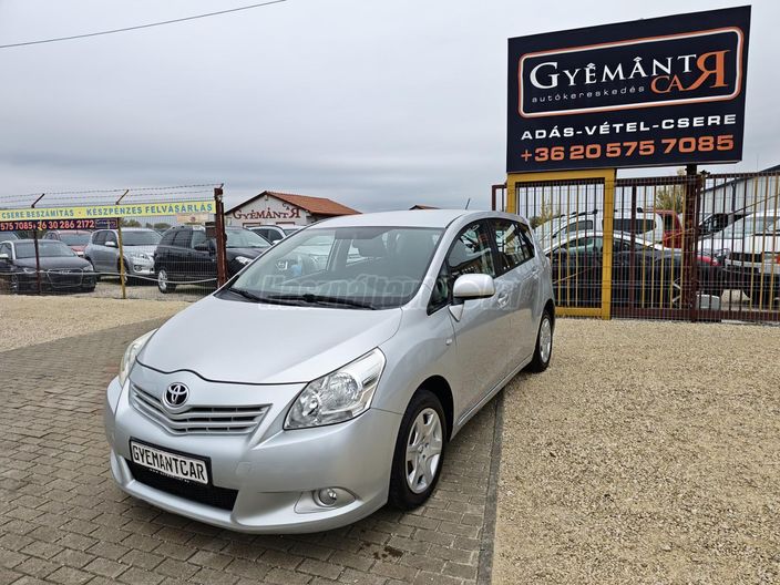TOYOTA VERSO 2.0 D-4D Luna