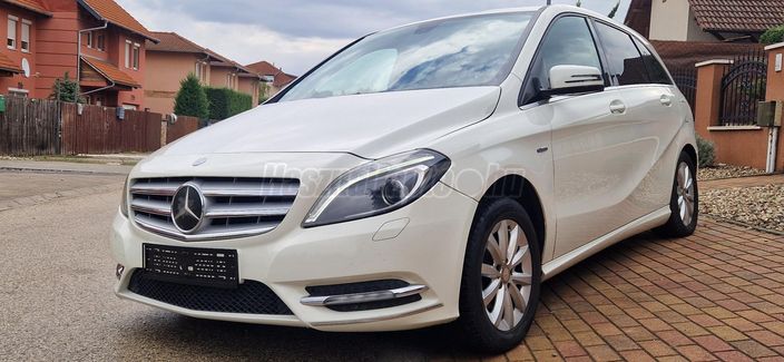 MERCEDES-BENZ B 180 BlueEFFICIENCY