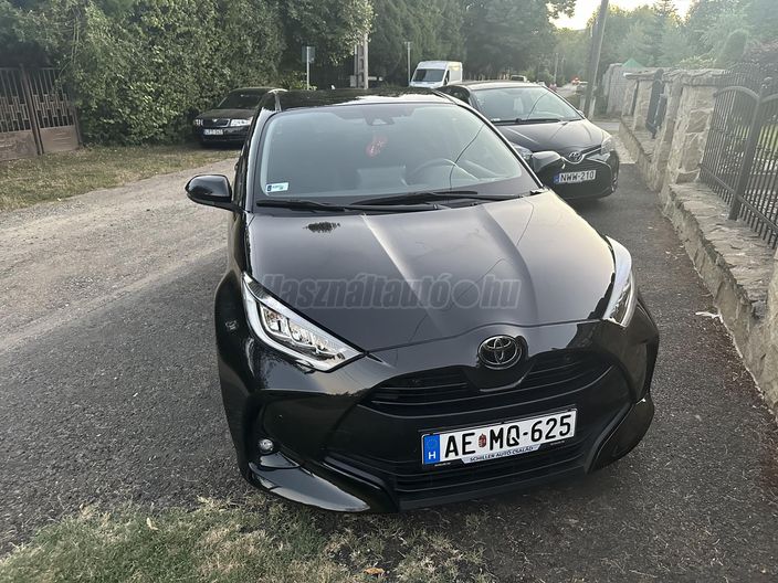 TOYOTA YARIS 1.5 VVT-i Comfort Style Tech CVT