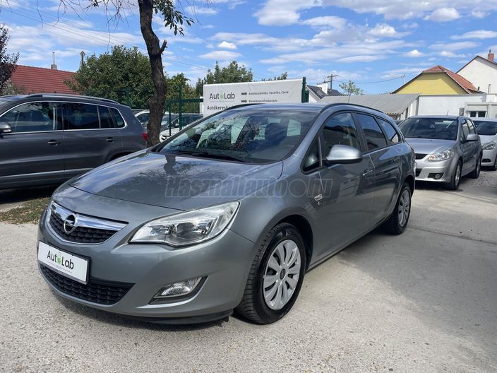 OPEL ASTRA J Sports Tourer 1.6 Enjoy