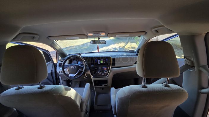 TOYOTA SIENNA