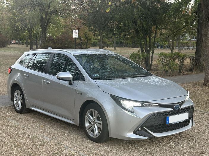 TOYOTA COROLLA Touring Sports 2.0 Hybrid Comfort Tech e-CVT