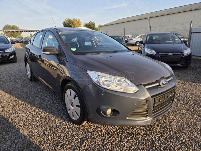 FORD FOCUS 1.6 Ti-VCT Ambiente