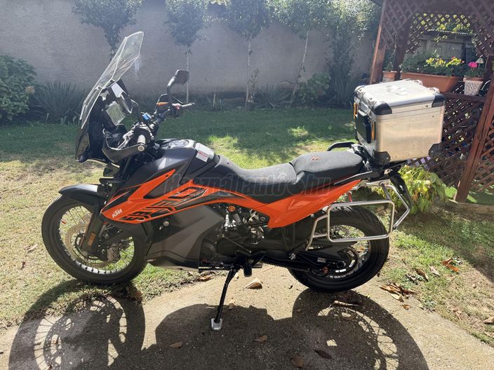 KTM 890 ADVENTURE