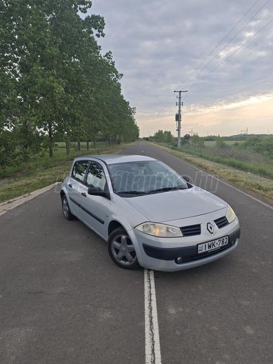 RENAULT MEGANE 1.4 16V Authentique