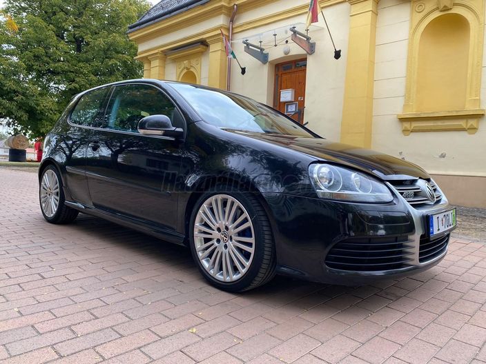 VOLKSWAGEN GOLF V 3.2 V6 R32 4Motion DSG