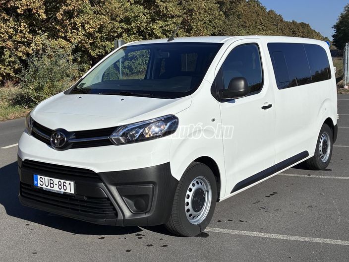 TOYOTA PROACE 1.5 D Combi Base L2H1