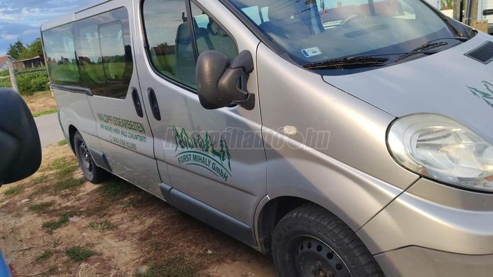 RENAULT TRAFIC