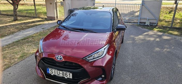 TOYOTA YARIS 1.5 Hybrid Selection Elegant e-CVT