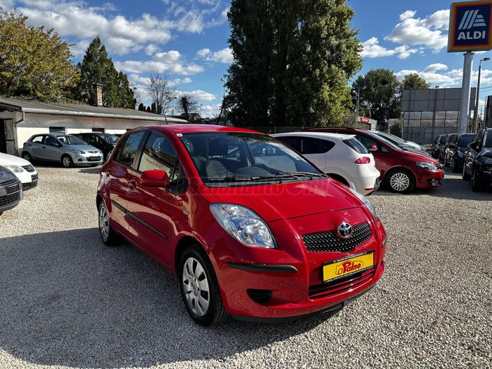 TOYOTA YARIS 1.0 Sol