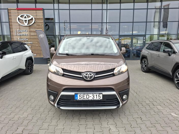 TOYOTA PROACE 2.0 D-4D Combi Base L2H1