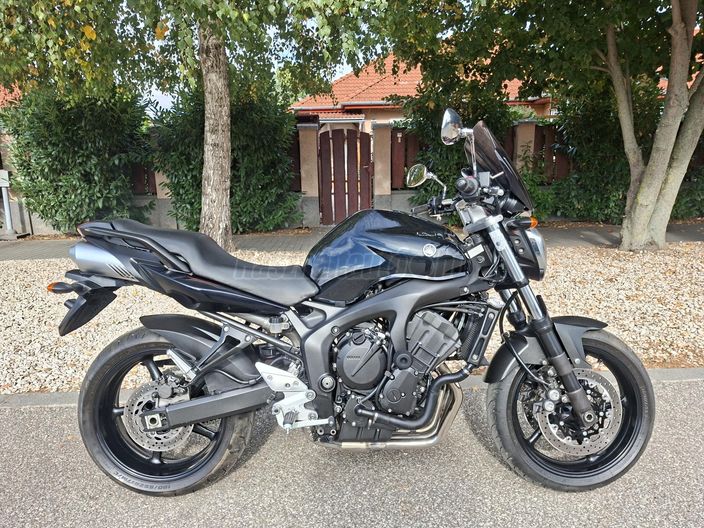 YAMAHA FZ6-N