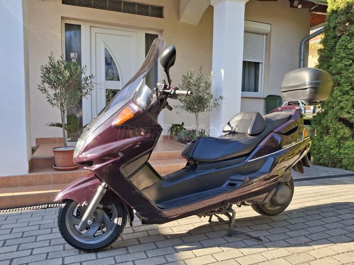 YAMAHA MAJESTY