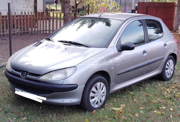 PEUGEOT 206