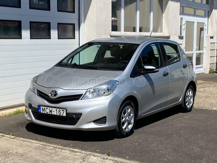 TOYOTA YARIS 1.0 Active