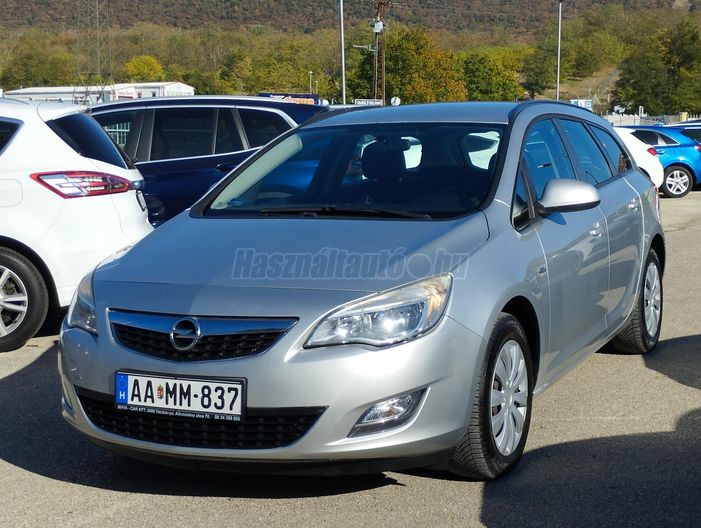 OPEL ASTRA J Sports Tourer 1.4 Enjoy