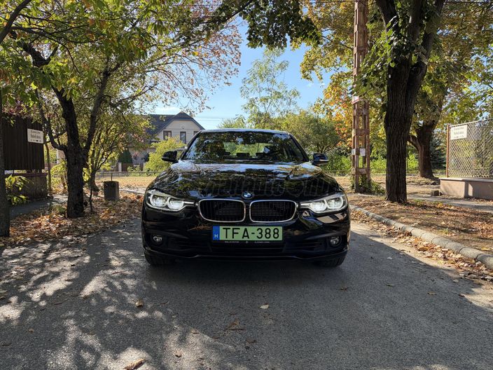 BMW 330 330e iPerformance Advantage (Automata)