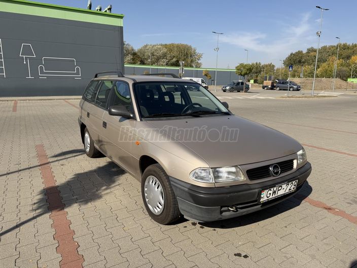 OPEL ASTRA F Caravan 1.4 Classic