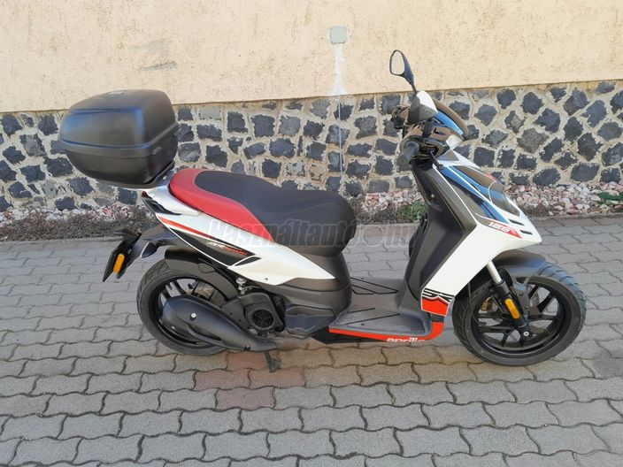 APRILIA SR 125