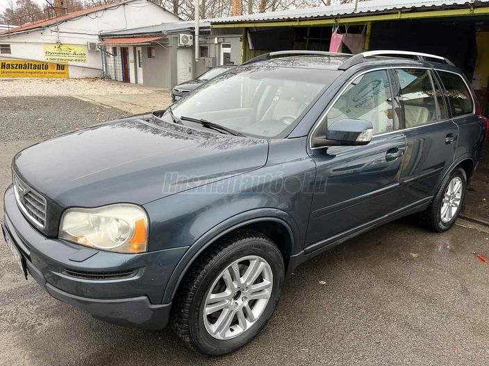 VOLVO XC90 2.4 D [D5] Momentum Geartronic