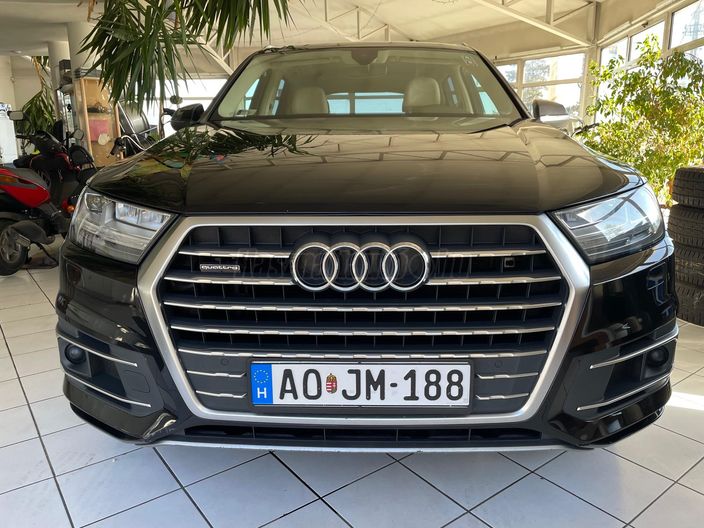 AUDI Q7 3.0 V6 TDI quattro Tiptronic ic [7 személy]