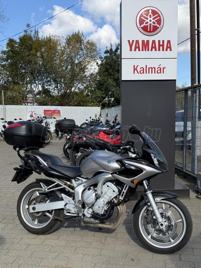 YAMAHA FZ6-S (FAZER)
