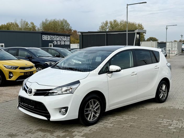 TOYOTA VERSO 1.8 Executive Skyview