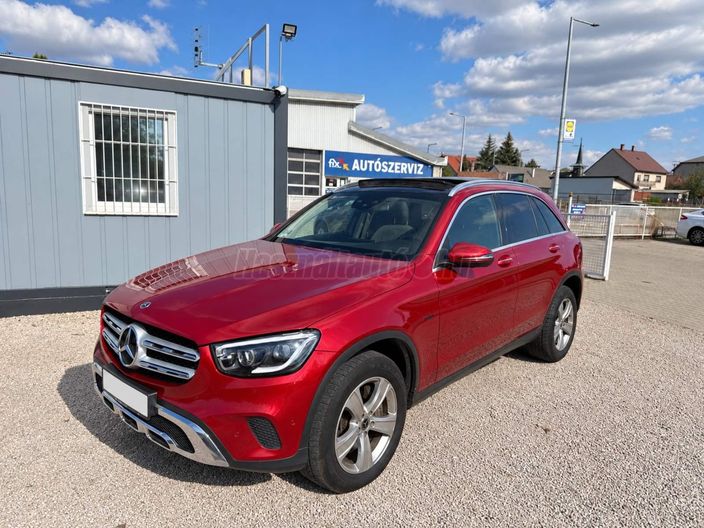 MERCEDES-BENZ GLC 300 de 4Matic 9G-TRONIC Plug-in hybrid