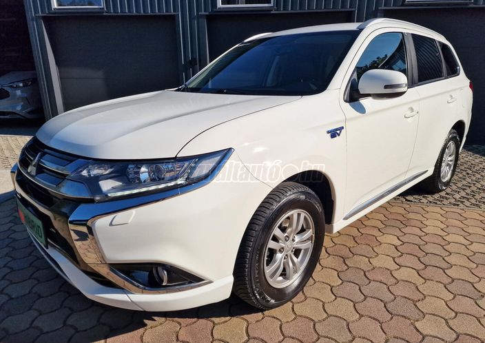 MITSUBISHI OUTLANDER 2.0 PHEV Intense Plus 4WD CVT EU6