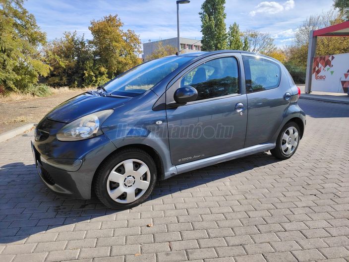 TOYOTA AYGO 1.0 AC