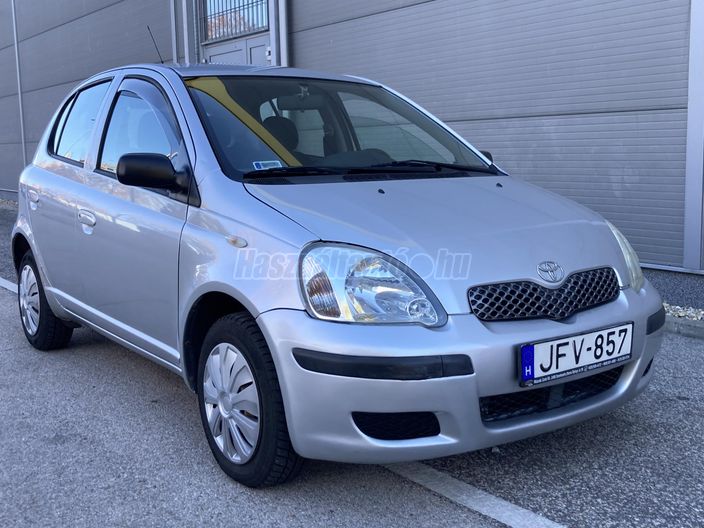 TOYOTA YARIS 1.0 Linea Terra