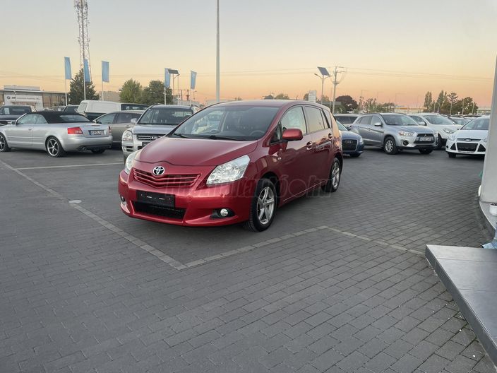 TOYOTA VERSO 1.6 Terra (5 személyes )