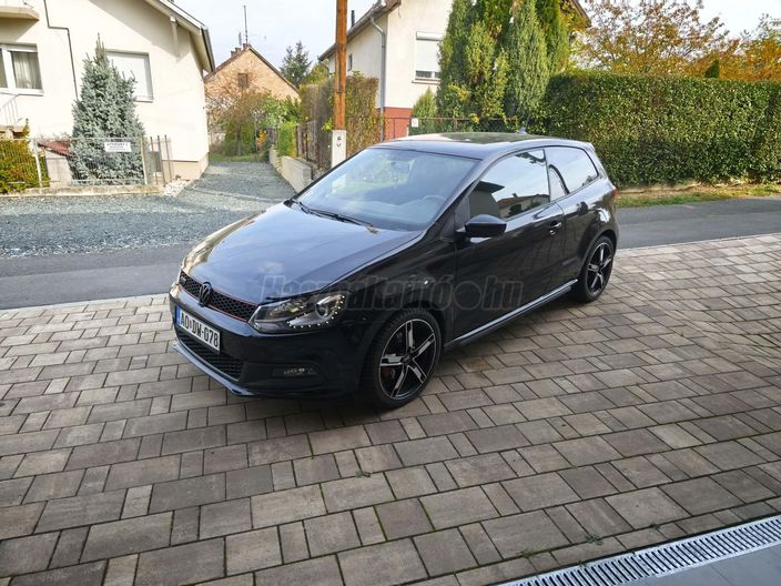 VOLKSWAGEN POLO V