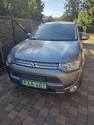 MITSUBISHI OUTLANDER 2.0 PHEV Intense Plus 4WD CVT