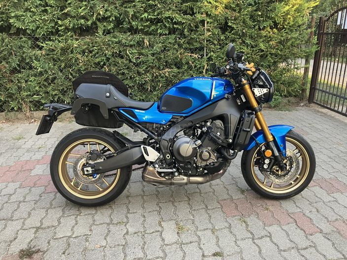 YAMAHA XSR 900